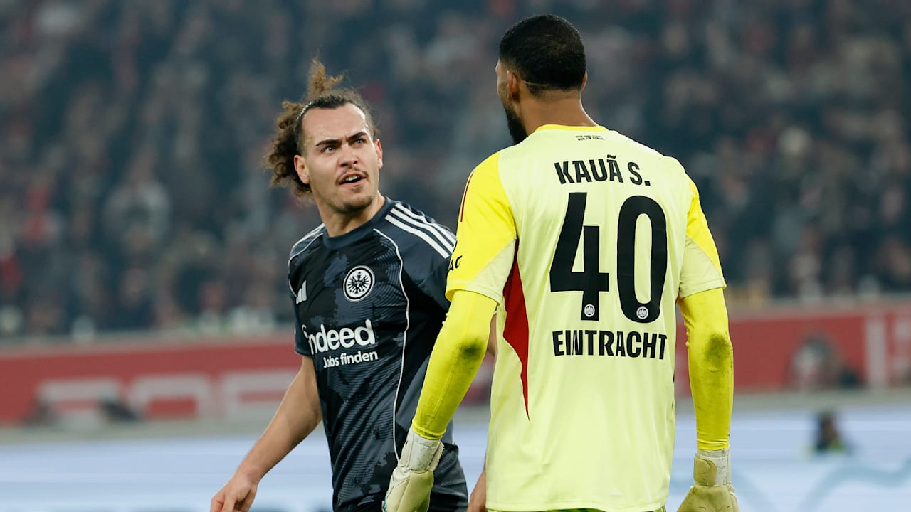 Eintracht Frankfurt: Theate & Torwart-Trainer gehen auf Santos los | Sport