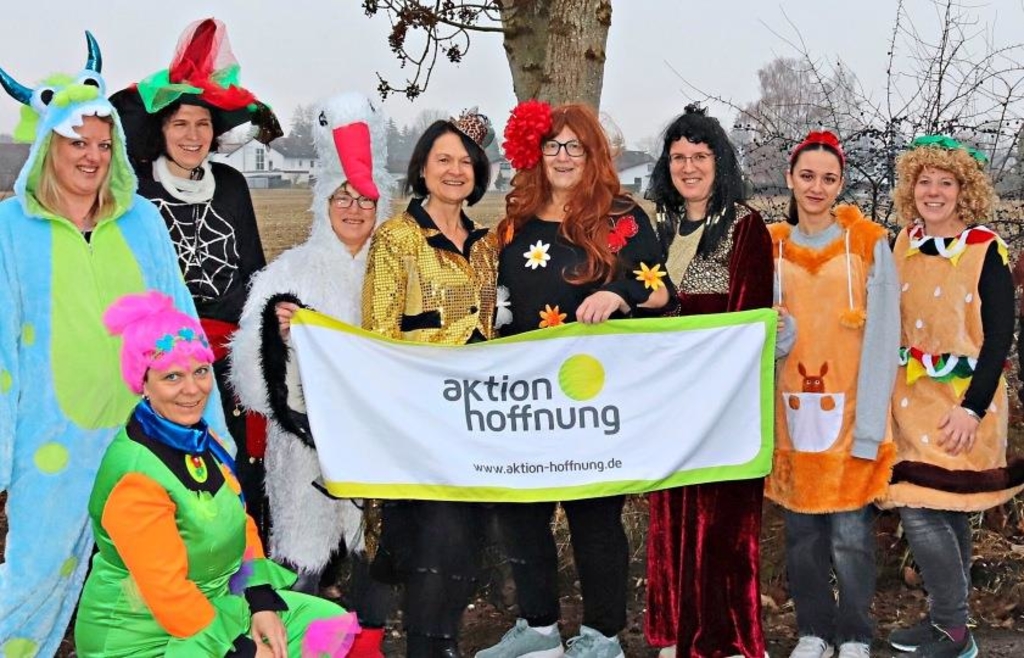 Großer Secondhand-Faschingsmarkt von aktion hoffnung und Frauenbund Tittling