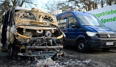 Berlin: Wieder Kältebus angezündet! Mitarbeiter fassen Brandstifter | Regional