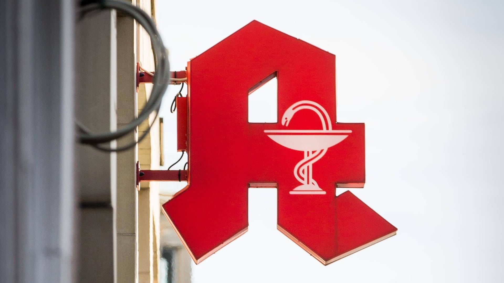 Eine Apotheke in Dresden: Viele Händler in Sachsen kämpfen mit steigenden Betriebskosten.