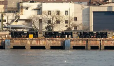 China: Bilder sollen elektromagnetische Drohnenkatapulte auf LKW zeigen