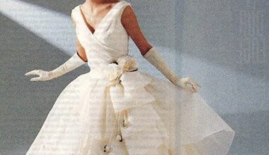 Paar ergattert Brautkleid von Luxus-Modemarke für nur wenige Euro | News