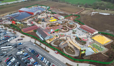 Rekord auf Karls Erdbeerhof: Freizeitpark bekommt neue Achterbahn | Regional