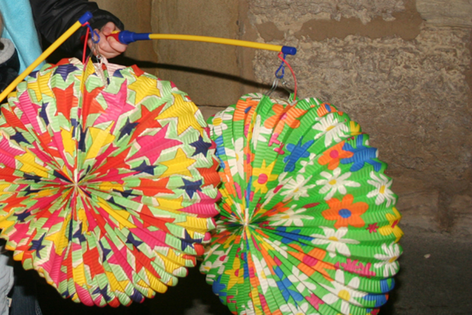 Mit der Laterne durch Braunschweig - Der Hintergrund ist ernst