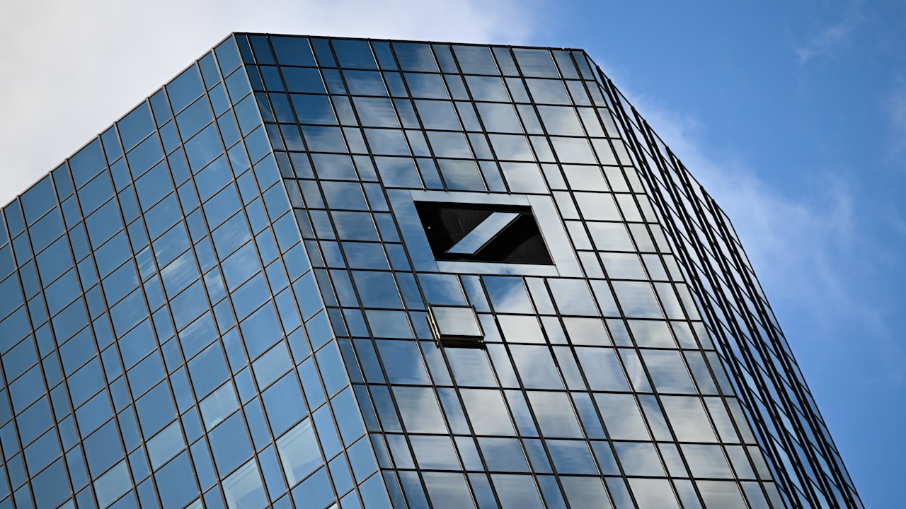 Deutsche Bank: BKA durchsucht Zentrale in Frankfurt und Räume in Berlin | Geld
