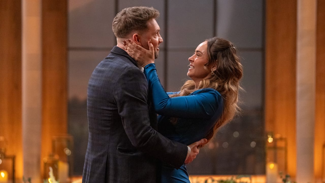 Netflix-Show „Love is Blind“: Blitz-Heiratsantrag von Promi-Sohn | Unterhaltung