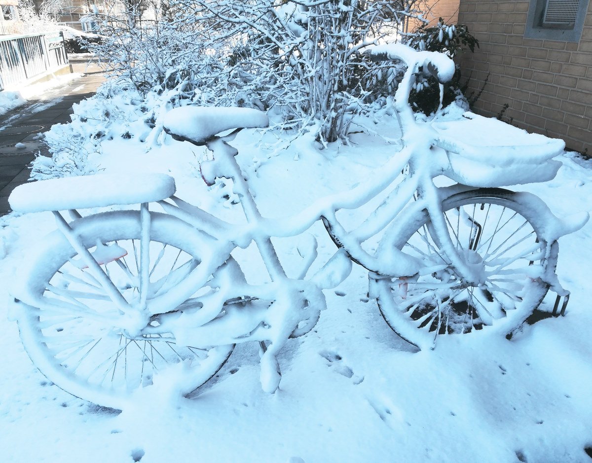 Fahrrad im Schnee