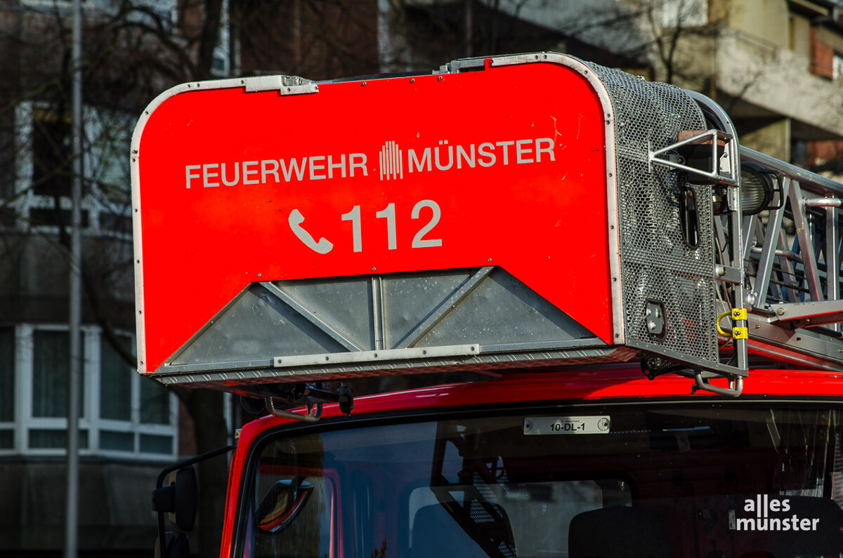 Bei einem Wohnungsbrand an der Gereonstraße war die Feuerwehr Münster mit rund 30 Kräften im Einsatz. (Symbolbild: Thomas Hölscher)
