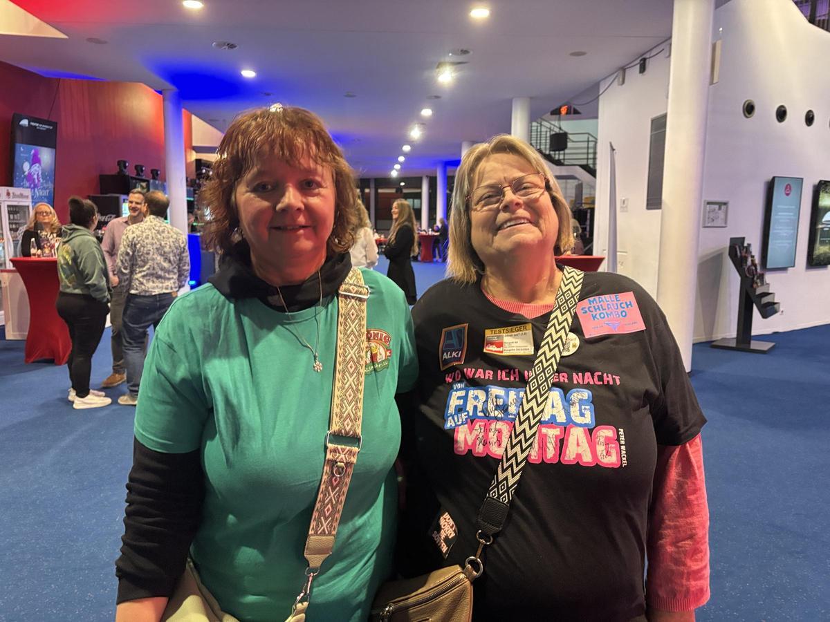 Musical-Besucher Manuela (60) und Martina (65) aus Oberhausen