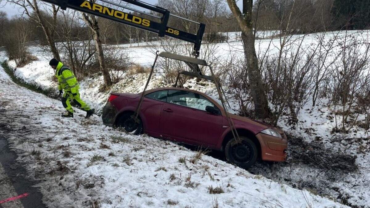 Warum der Mann die Kontrolle über das Auto verlor, ist noch nicht abschließend geklärt.
