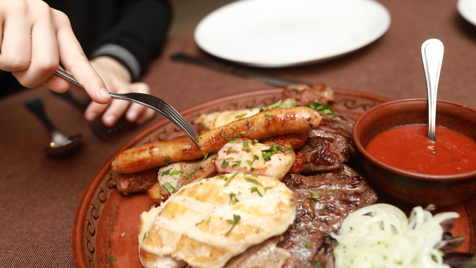 Fleischplatte in einem Restaurant (Symbolbild): Die Betreiber des ehemaligen Lela hat es nach Stuhr gezogen. Fleischplatte in einem Restaurant (Symbolbild): Die Betreiber des ehemaligen Lela hat es nach Stuhr gezogen.