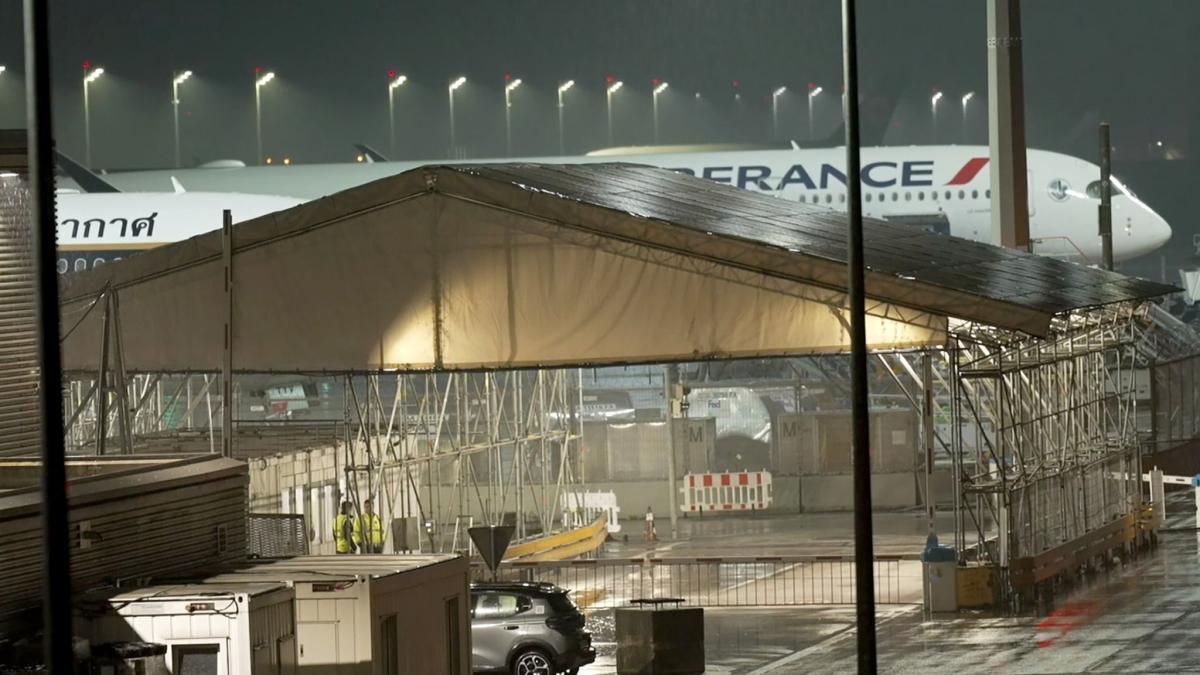 Air-France-Maschine muss wegen Brandgeruch landen