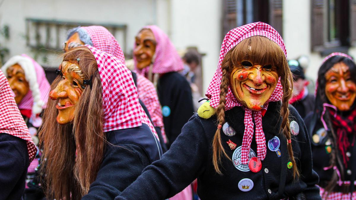 Narrenfahrplan zeigt Fastnacht-Veranstaltungen in Karlsruhe und Umgebung