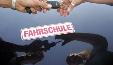 Fahrschüler kommt bekifft zur ersten Fahrstunde