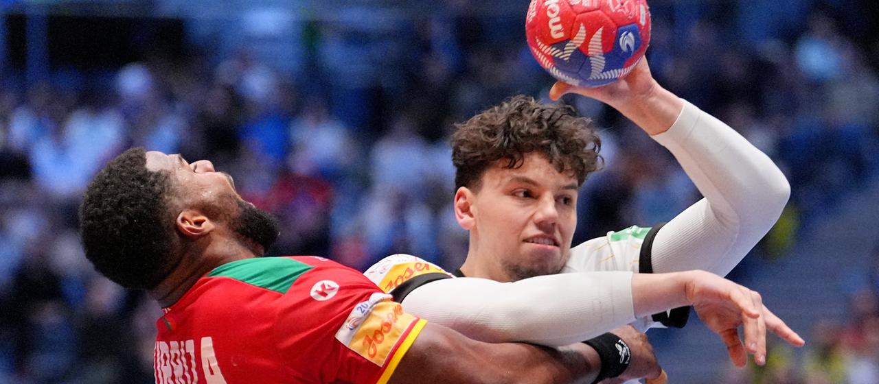 marco Grgic im Zweikampf mit Portugals Victor Iturriza