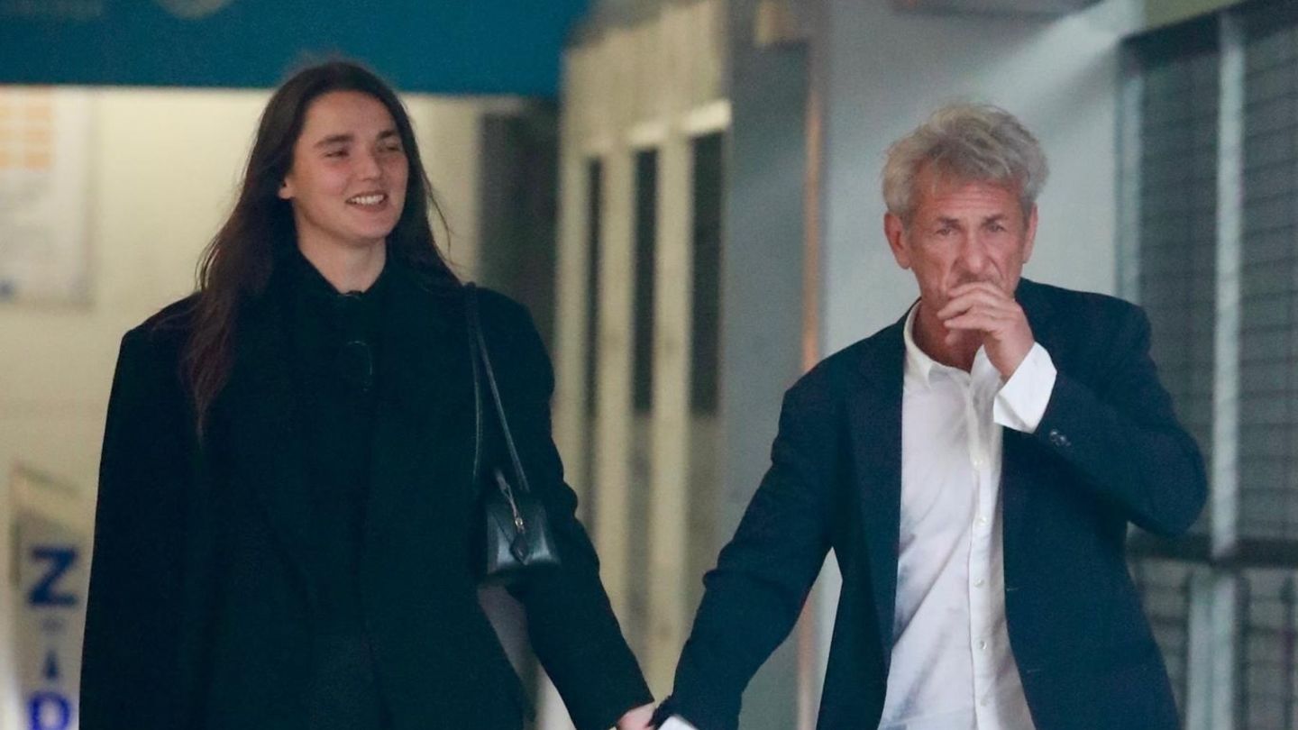 Sean Penn zeigt sich mit 35 Jahre jüngerer Model-Freundin