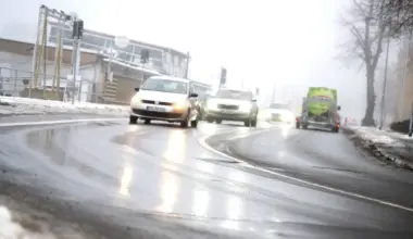 Nach Tauwetter im Norden: Straßen können wieder glatt sein