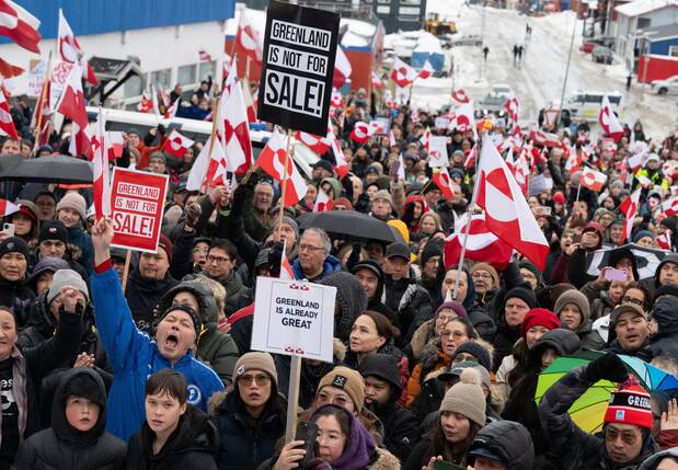 GROENLAND GREENLAND MANIFESTATION A NUUK CONTRE LES AMBITIONS TERRITORIALES DE DONALD TRUMP PHOTOPQR OUEST FRANCE DAVID ADEMAS OUEST FRANCE NUUK 17 01 2026 Greenlanders are mobilizing this Saturday, January 17, 2026 in the streets of Nuuk, the capital of Greenland. Donald Trumps territorial ambitions Other demonstrations also took place in Copenhagen and several Danish cities PHOTO DAVID ADEMAS OUEST FRANCE Demonstration that gathered almost a third of the city population to protest against the US Presidents plans to take Greenland, on January 17, 2026 in Nuuk, Greenland NUUK France PUBLICATIONxNOTxINxFRAxBELxSUIxUK Copyright: xPHOTOPQR/OUESTxFRANCE/MAXPPPxDAVIDxADEMASx/xOUEST-FRANCEx 20260117OFR7899 20260117OFR7899