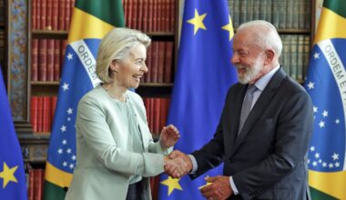 Einen Tag vor der Unterzeichnung des Abkommens: Die Präsidentin der Europäischen Kommission, Ursula von der Leyen, trifft sich mit dem brasilianischen Präsidenten Luiz Inácio Lula da Silva im Itamarati-Palast.