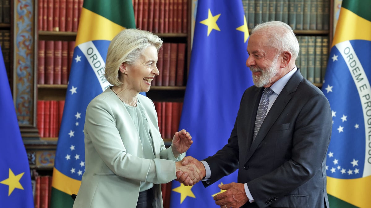 Einen Tag vor der Unterzeichnung des Abkommens: Die Präsidentin der Europäischen Kommission, Ursula von der Leyen, trifft sich mit dem brasilianischen Präsidenten Luiz Inácio Lula da Silva im Itamarati-Palast.