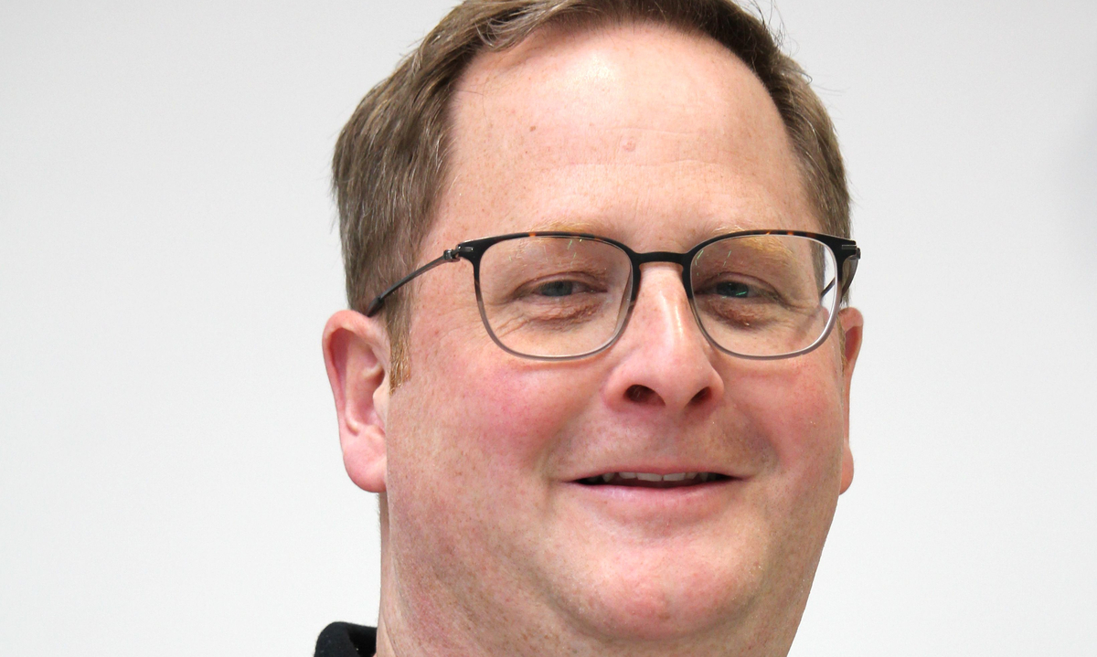 Firma Hüttenhölscher Verl ehrt langjährigen Mitarbeiter