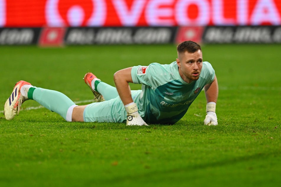 In Dresden soll Bethke den verletzten Lennart Grill (26, im Bild) ersetzen und Druck auf Tim Schreiber (23) machen.