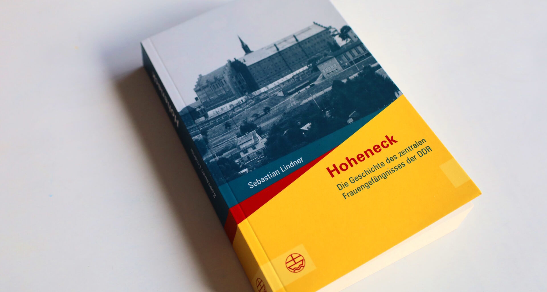 Ein wissenschaftlicher Blick in die Funktionsweise des zentralen Frauengefängnisses der DDR · Leipziger Zeitung
