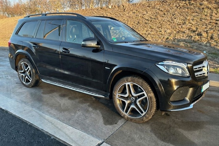 HZA-BI: Bielefelder Zoll entdeckt illegale Fahrzeugnutzung auf A44/Mercedes-Benz GLS Grand Edition beim Zoll nicht angemeldet