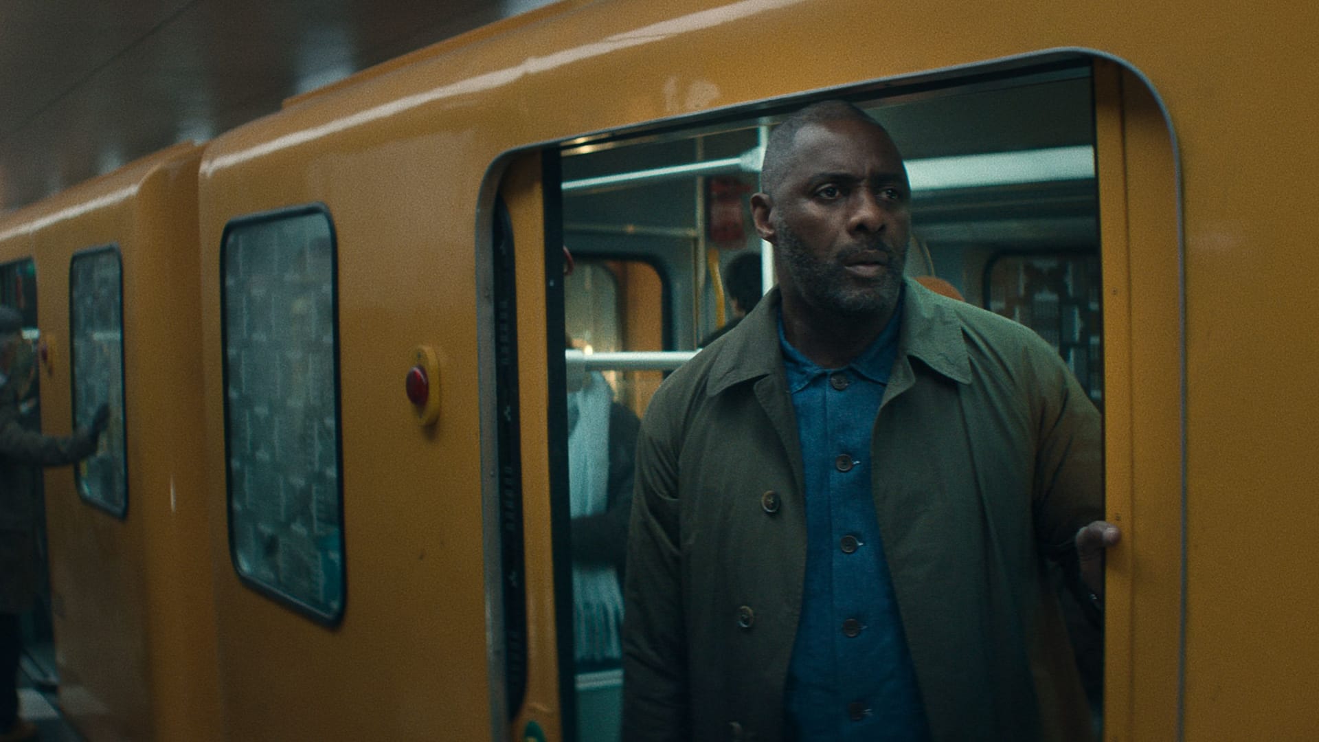 Idris Elba als Sam Nelson in Hijack Staffel 2 Idris Elba als Sam Nelson in Hijack Staffel 2