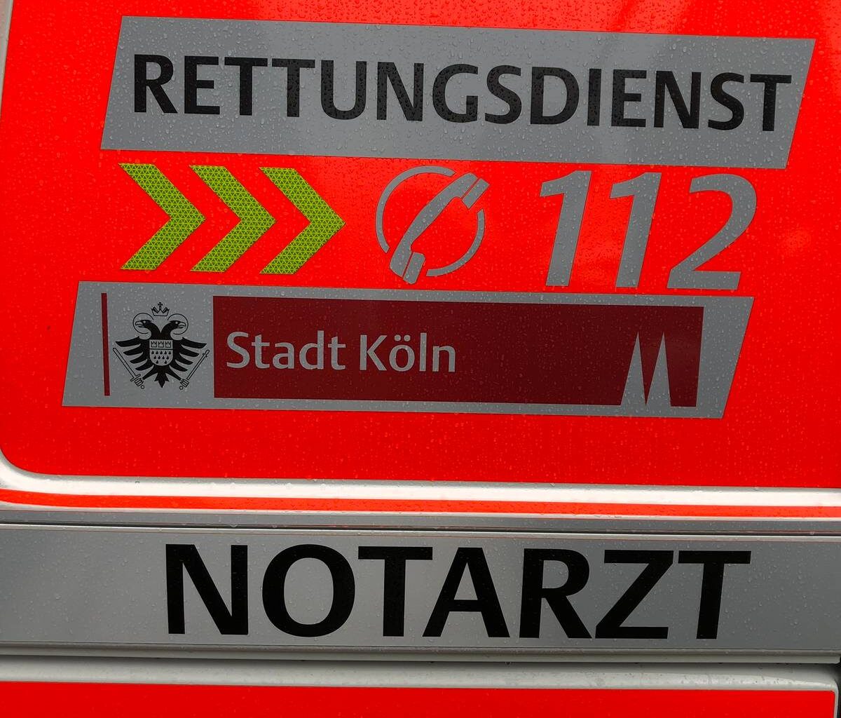 Mann nach LKW-Unfall am Ebertplatz in Klinik gestorben