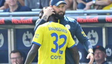 Heiner Backhaus umarmt Christian Conteh.