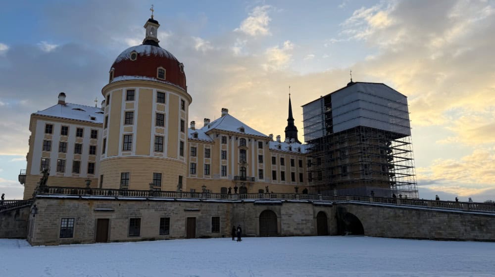 Warnung vor Glätte und Schnee auch am Schloss Moritzburg