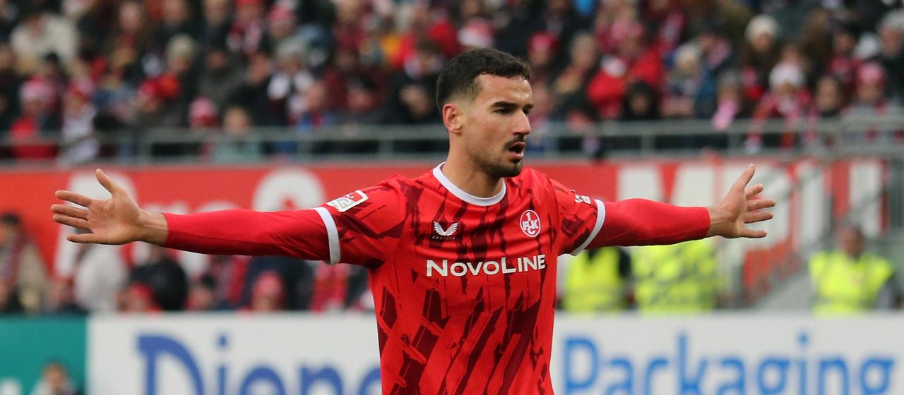 Ivan Prtajin bejubelt seinen Treffer im Spiel gegen Hannover | picture alliance / osnapix / Steven Mohr | Steven Mohr Ivan Prtajin bejubelt seinen Treffer im Spiel gegen Hannover