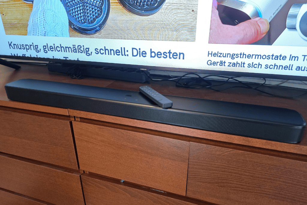 JBL Fernbedienung in Nutzung