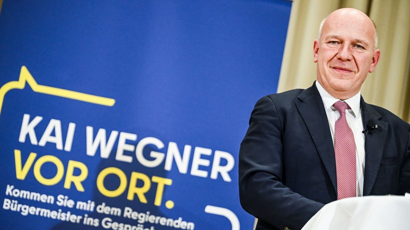 Berlins Regierungschef verteidigt sich gegen Kritik an Krisenmanagement