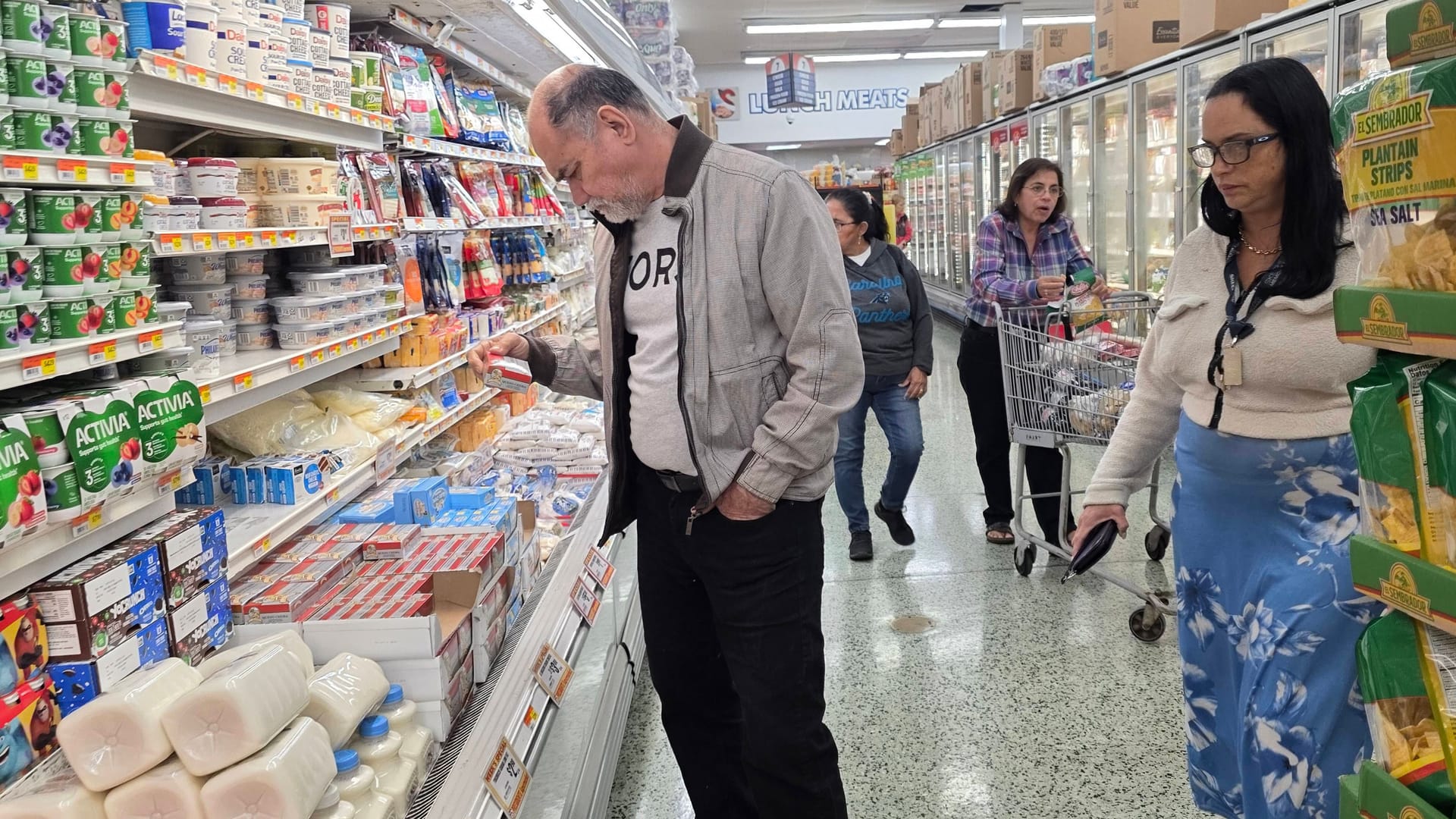 Kunden in einem Supermarkt in Miami, Florida (Symbolbild).