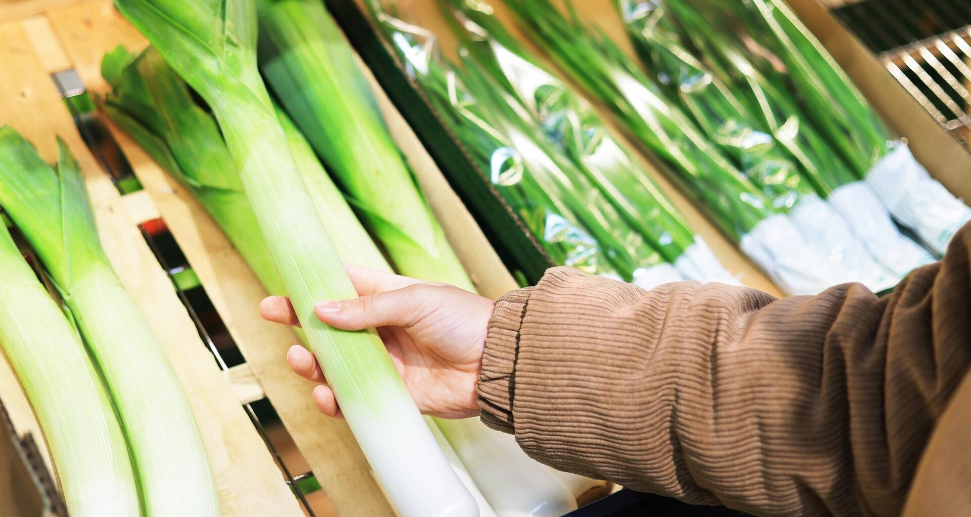 Mit Lauch verprügelt - Streit in Kasseler Supermarkt eskaliert - hessenschau.de