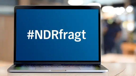 Das Logo von #NDRfragt | Getty Images | iStockphoto, BongkarnThanyakij Das Logo von #NDRfragt