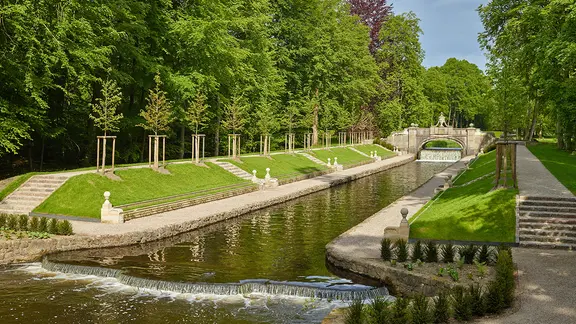 Wasserlauf im Schlosspark in Ludwigslust.