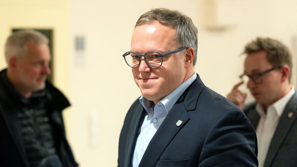 Doktortitel aberkannt: Thüringer Ministerpräsident Voigt will klagen