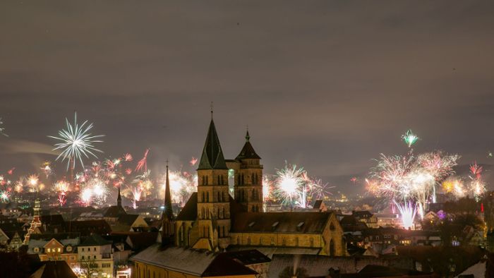 Jahreswechsel 2025/26: Frostig und farbenfroh:  So  war Silvester in Esslingen