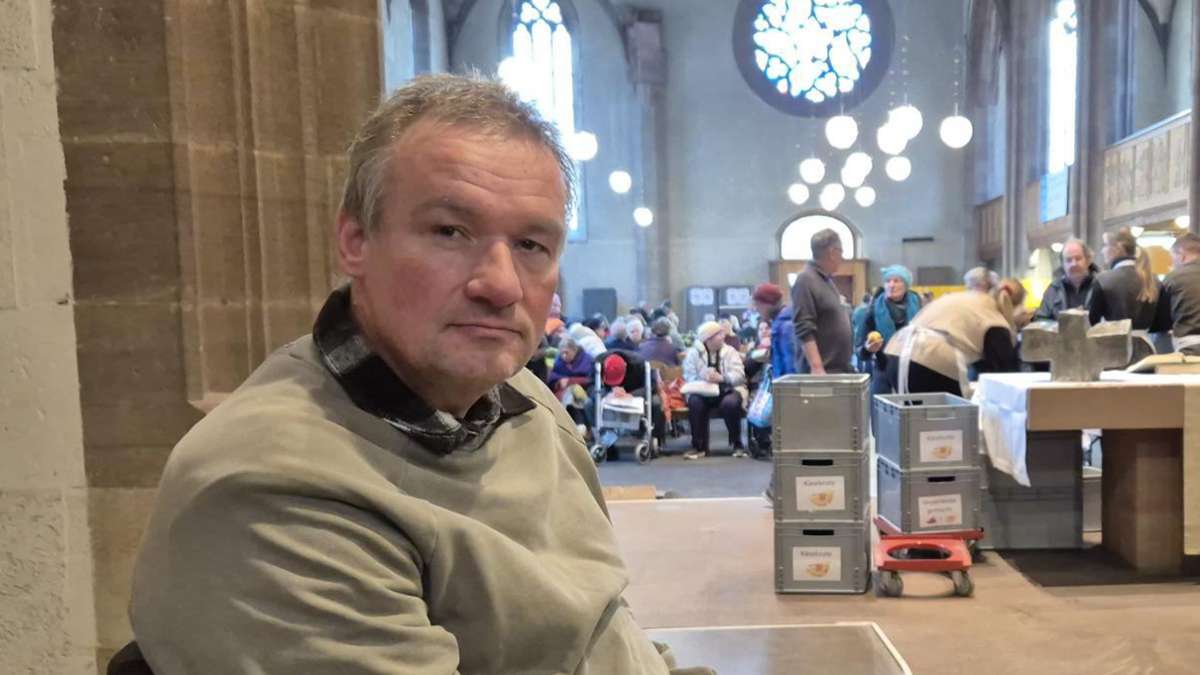 Erst Abfindung, dann obdachlos: Ex-Testfahrer für Mercedes lebt auf der Straße – Was gibt ihm Kraft?