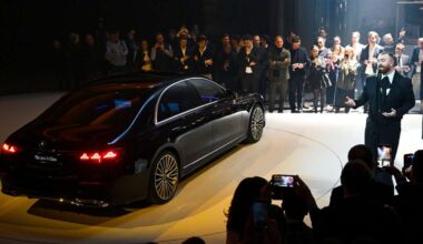 Premiere der neuen S-Klasse: Sam Smith singt zur Weltpremiere mit Mercedes in Stuttgart