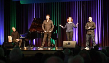 Neujahrsempfang in Ostfildern: Mit Impro-Theater ins neue Jahr – Kreativer Blick auf Kommunalpolitik - Ostfildern