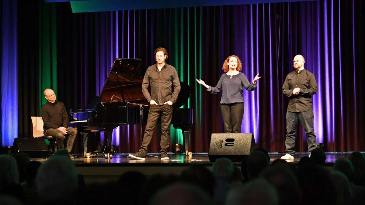 Neujahrsempfang in Ostfildern: Mit Impro-Theater ins neue Jahr – Kreativer Blick auf Kommunalpolitik - Ostfildern