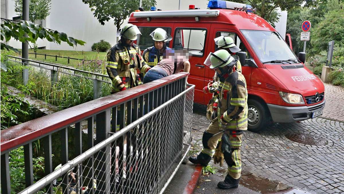 Großalarm in Ditzingen: Feuerwehr rettet Kinder – „Hochdramatisch, wenn jemand in der Glems liegt“