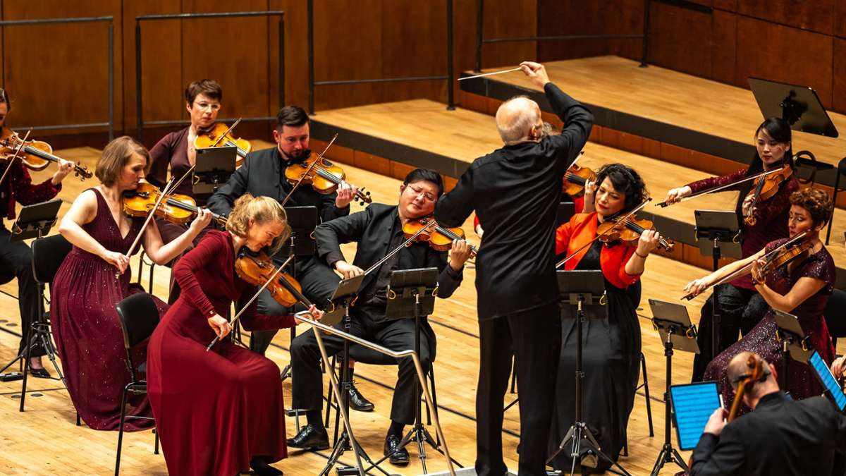 Stuttgarter Kammerorchester: Mozart zwischen Kopf und Seele - Kultur