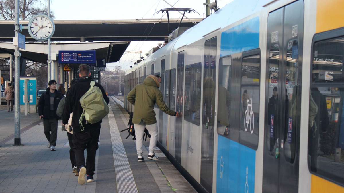 ÖPNV auf den Fildern: S-Bahn-Strecke am CMT-Wochenende gesperrt – Tausende Besucher betroffen