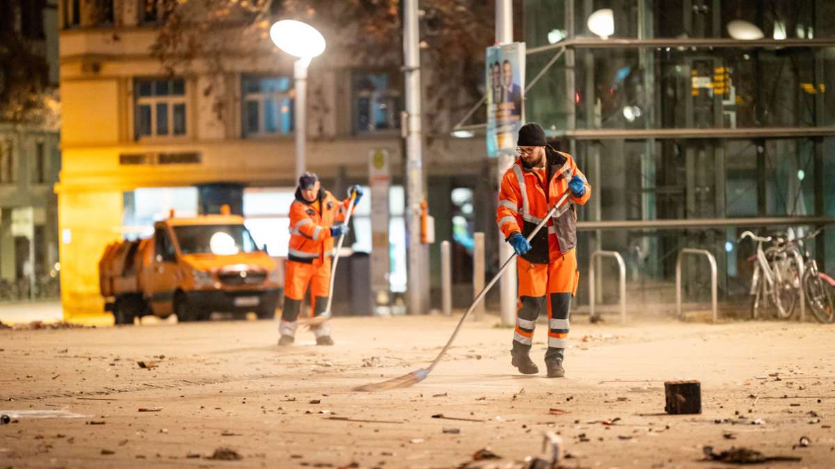 Stadtreinigung in Stuttgart: Die einen feiern, die anderen putzen hinterher - KRZ Plus