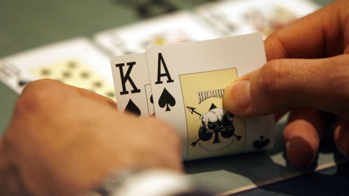 Razzia in Bad Cannstatt: „Wie ein Casino“: Illegale Zocker verlieren 100.000 Euro - Stuttgart